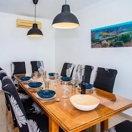 22 Sea Views, Pool,games,hot Tub, Office With Computer+ Wifi