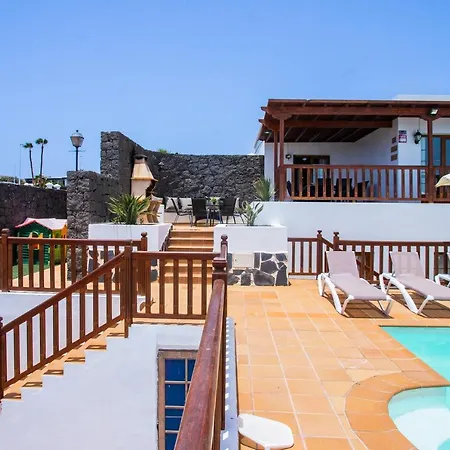 22 Sea Views, Pool,games,hot Tub, Office With Computer+ Wifi Вилла Коста Бланка