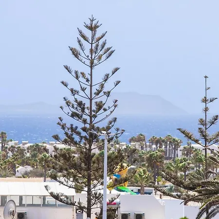22 Sea Views, Pool,games,hot Tub, Office With Computer+ Wifi Villa