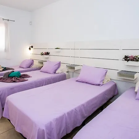 Villa 22 Sea Views, Pool,games,hot Tub, Office With Computer+ Wifi Playa Blanca (Lanzarote)